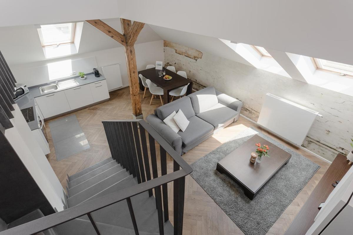 Modern Apartments Close To River Прага Екстериор снимка