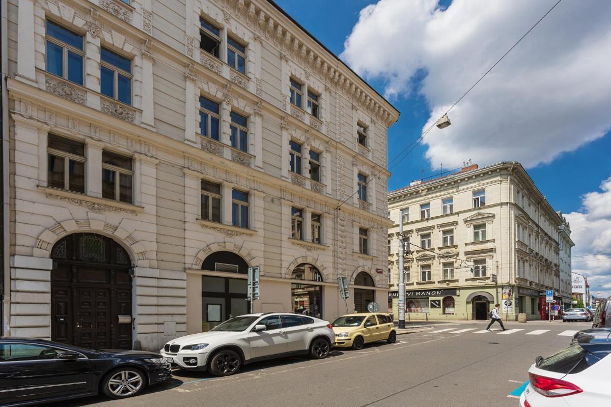 Modern Apartments Close To River Прага Екстериор снимка