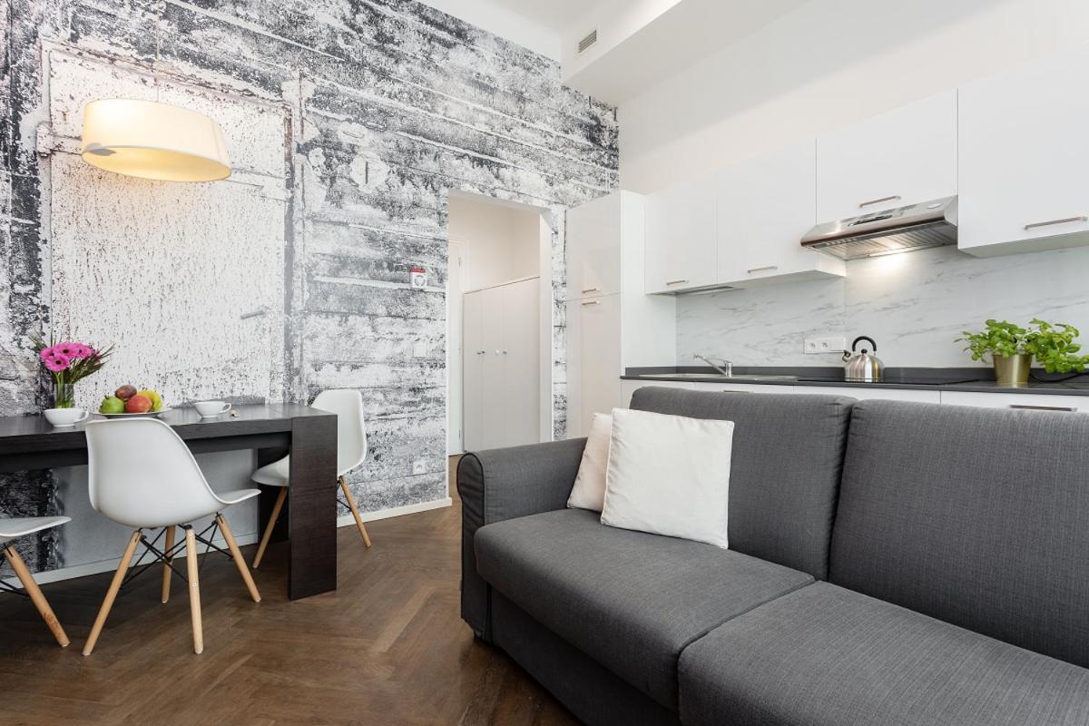 Modern Apartments Close To River Прага Екстериор снимка