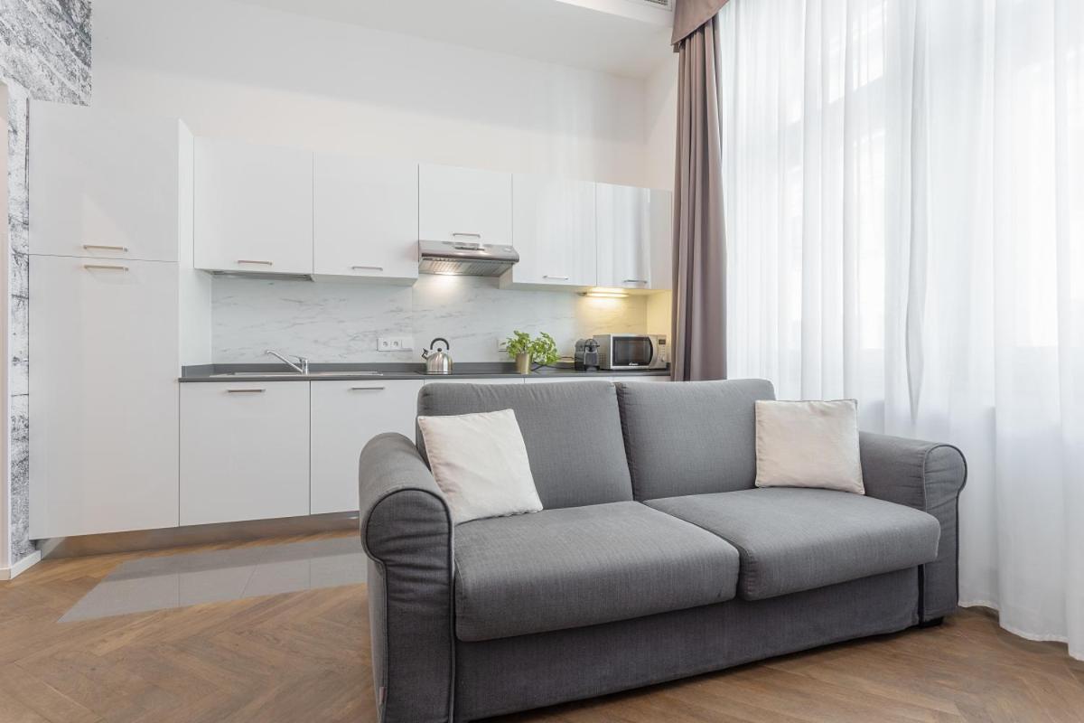 Modern Apartments Close To River Прага Екстериор снимка